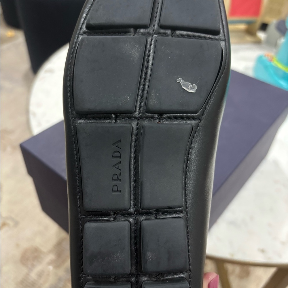 Prada Men's Black Leather Loafers as 7.5 - Picture 5 of 6